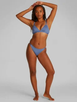 Brazilian Bikinitrusser, Charmed, M