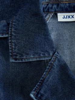 Carlie Short Denim Trenchcoat, Medium Blue Denim, L