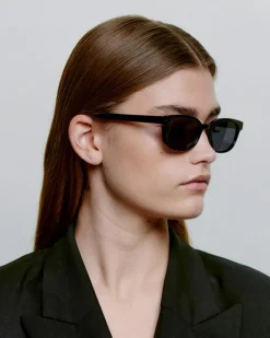 Charlie Solbriller, Black