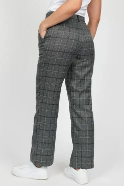 Dafina Bukser, Check, 34