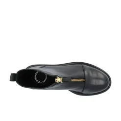 Hannah Støvler, Delfi Black, 37