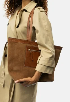 Helia Shopper, Walnut