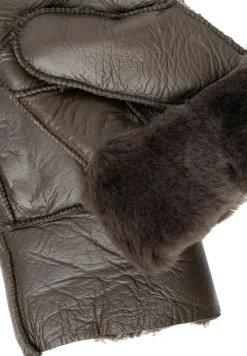 Henny S Vanter, Dark Brown, M