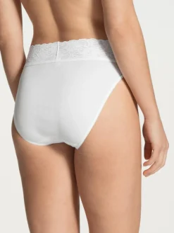 Iconics Brief, White, M