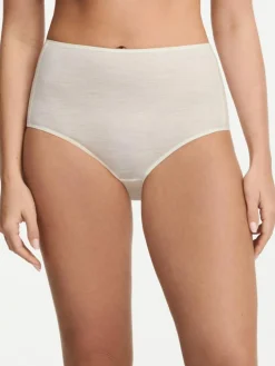 Juliana Maxitrusser, Ivory, 46