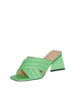 Julise Sandaler, Summer Green, 39