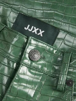 Kenya Bukser, Black Forest, S