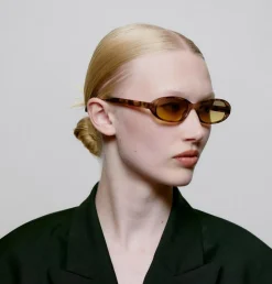 Macy Solbriller, Coquina