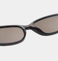 Macy Solbriller, Demi Tortoise