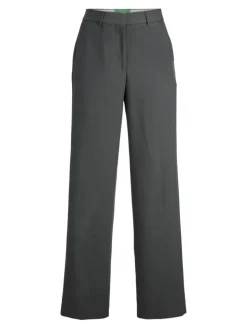 Mary Bukser, Asphalt, W29/L30