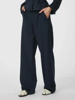 Nathalie Bukser, Navy, 36