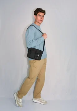 Noah Skuldertaske, Black