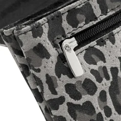 Pung, Grey Leo Print