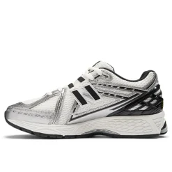 1906R Sneakers, Silver Metallic/Black, 43