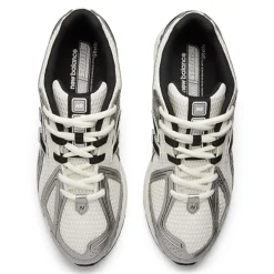 1906R Sneakers, Silver Metallic/Black, 43