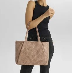 Saya Shopper, Mocha Mousse