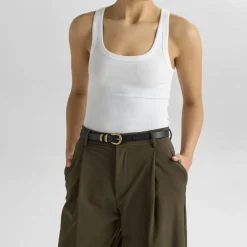 Scarlet Bælte, Black