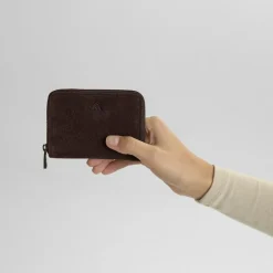 Selma Pung, Dark Brown