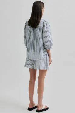 Serifa Shorts, Cornflower Blue, L