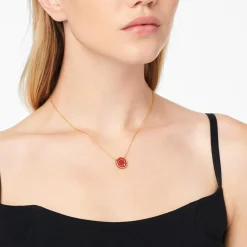 The Medallion Pendant Halskæde, Guld/Rød, 41+2,5 cm